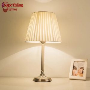 Đèn bàn trang trí phòng làm việc phòng ngủ phòng khách cao cấp DB3096T Ngọc Thắng