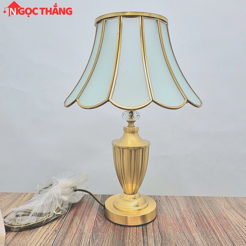 Đèn bàn thân đồng trang trí phòng khách phòng ngủ cao cấp ĐB5013 Ngọc Thắng Kèm Bóng Led 12W - Image 4
