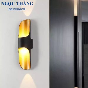 Đèn Led treo tường hắt tường ngoài trời trong nhà cầu thang Led 10W 220V VNT672 Ngọc Thắng