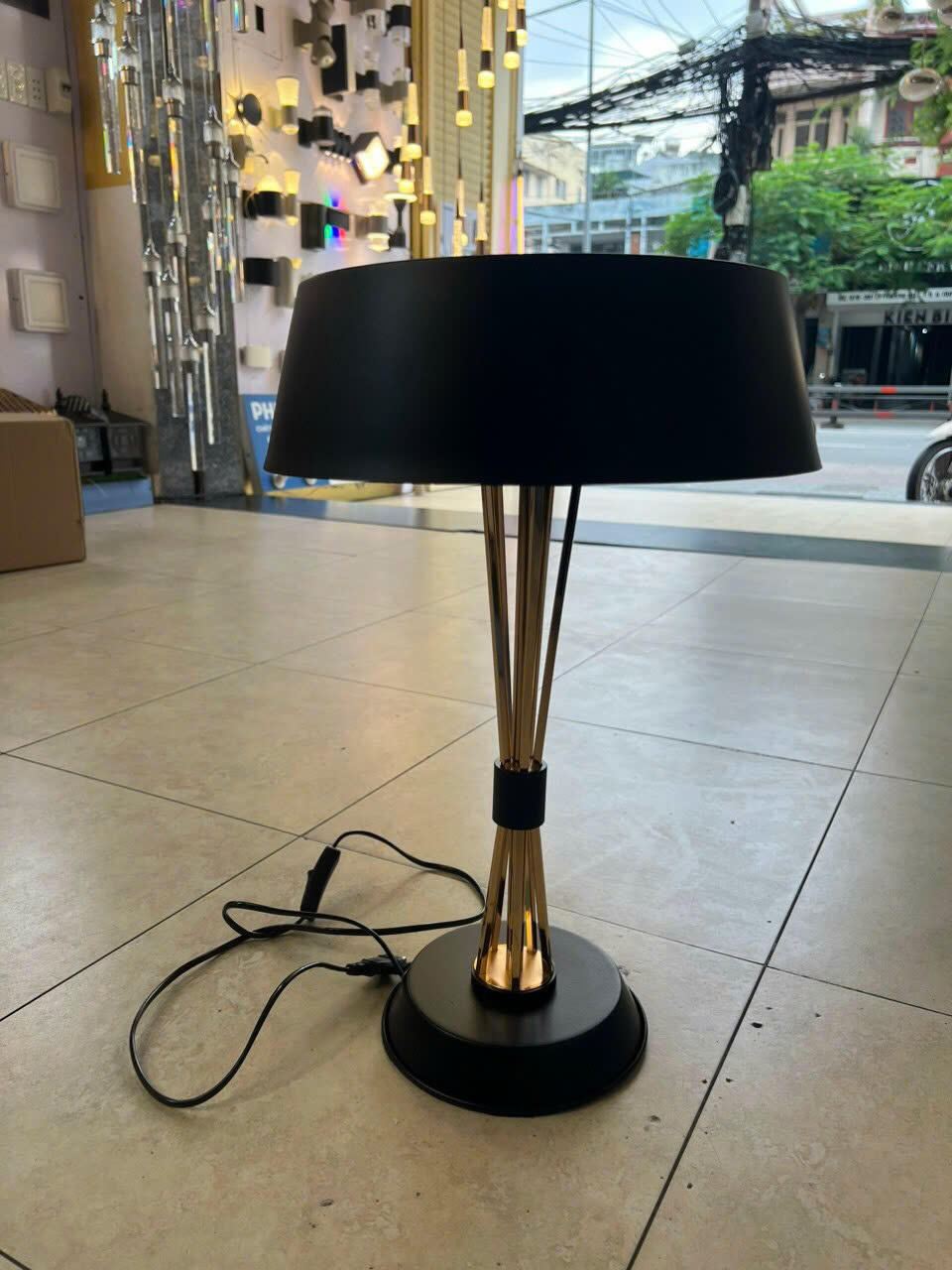 Đèn bàn đọc sách làm việc phòng ngủ phòng khách cao cấp ĐB6161 Ngọc Thắng (Tặng kèm một bóng Led 7W) - Hình ảnh 4