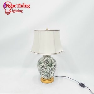 Alternative view of Đèn bàn gốm sứ phong cách Indochine trang trí phòng ngủ phòng khách cao cấp DB84 Ngọc Thắng (Tặng kèm một bóng Led 3 màu