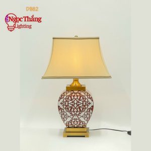 Alternative view of Đèn bàn gốm sứ phong cách Indochine trang trí phòng ngủ phòng khách cao cấp DB82 Ngọc Thắng (Tặng kèm một bóng Led 3 màu