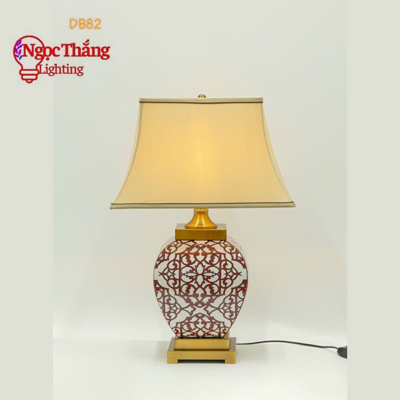 Đèn bàn gốm sứ phong cách Indochine trang trí phòng ngủ phòng khách cao cấp DB82 Ngọc Thắng (Tặng kèm một bóng Led 3 màu