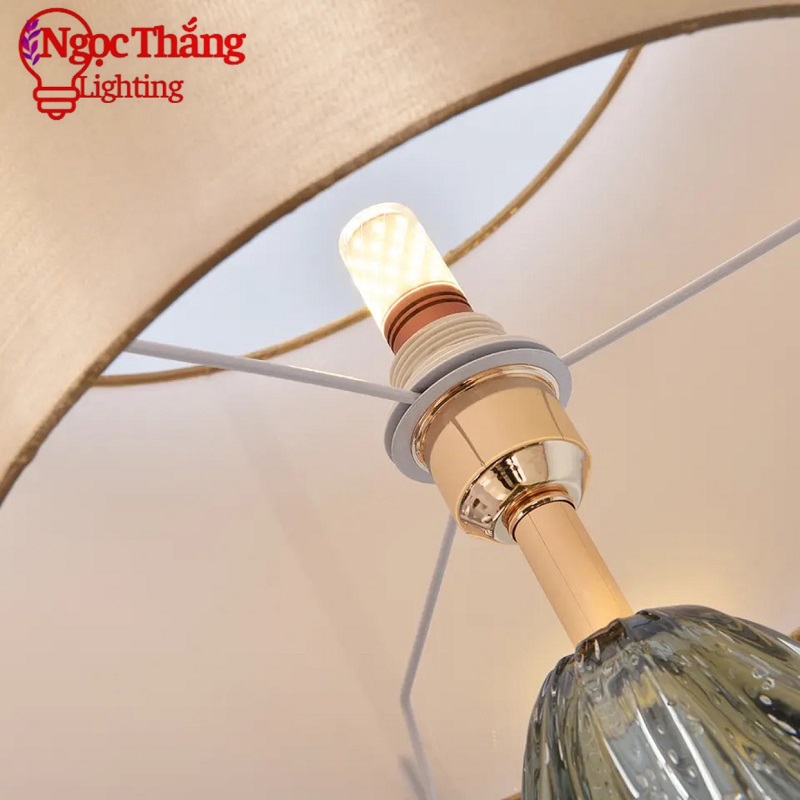 Đèn bàn phòng khách phòng ngủ thân thuỷ tinh cao cấp DB719 Ngọc Thắng (Tặng kèm một bóng Led 12W 3 chế độ màu) - Ảnh 14