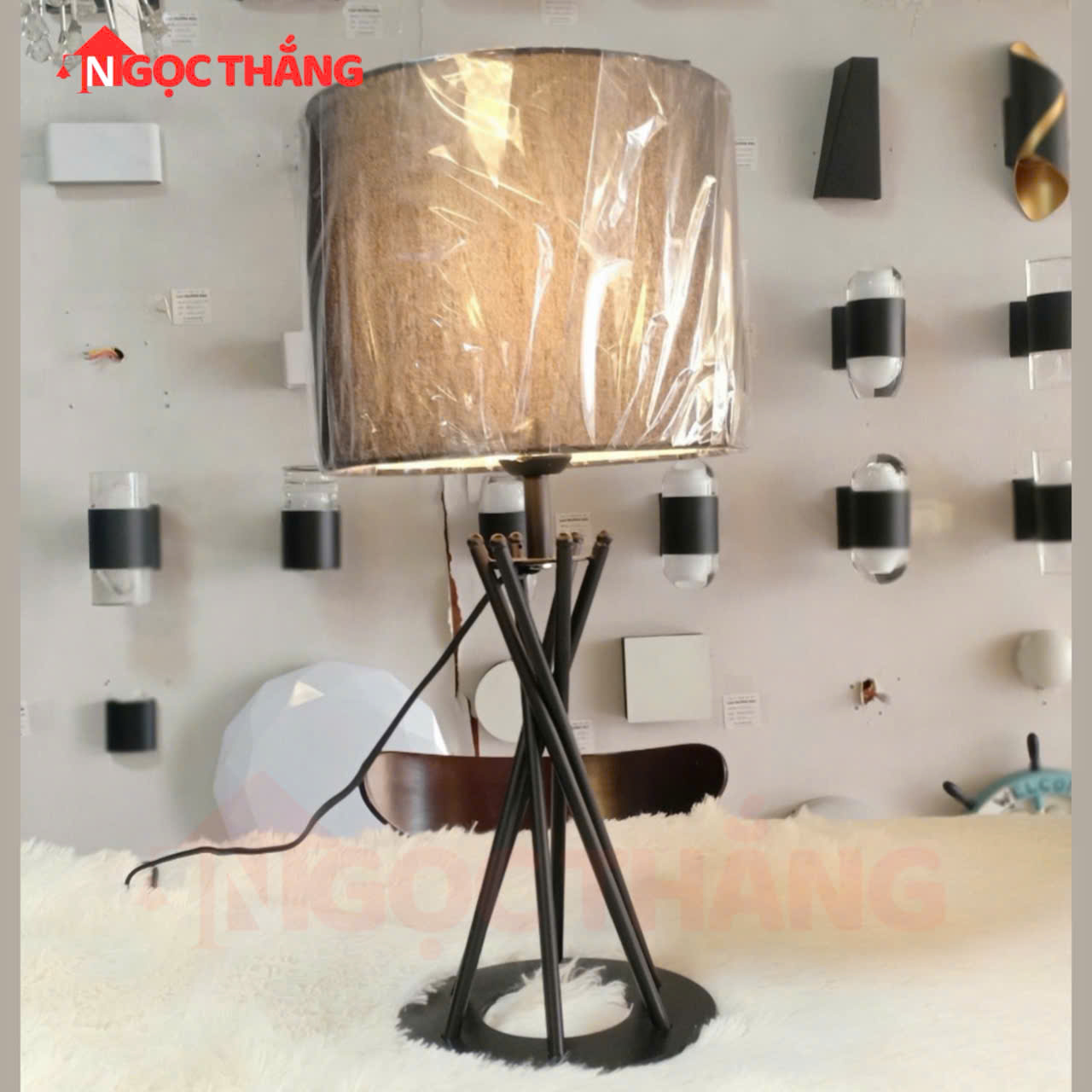 Đèn bàn Ø25cm x H55cm trang trí phòng ngủ phòng khách DB12 Ngọc Thắng (Kèm bóng 4W Led vàng) - Ảnh 4