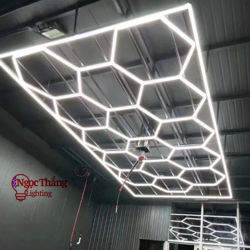 Đèn LED tổ ong lục giác siêu sáng 672W kích thước 484cm x 243cm trang trí GARAGE MS1003 Ngọc Thắng