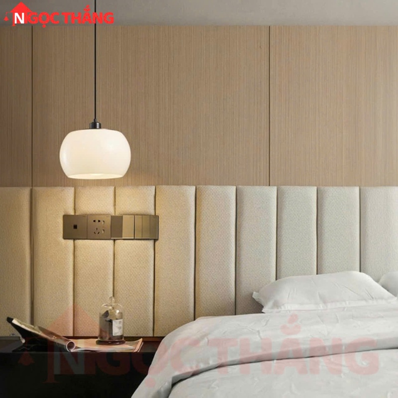 Đèn thả trần thủy tinh trang trí bàn ăn quầy bar phòng ngủ Led 3 chế độ màu E27 220V TT49 Ngọc Thắng