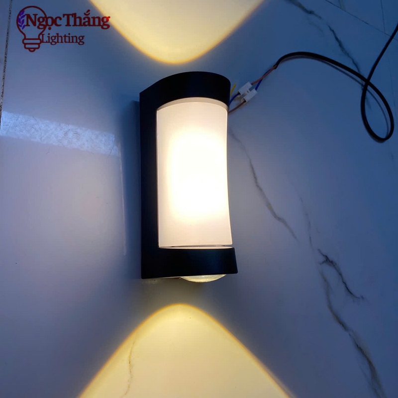 Đèn led treo tường ngoài trời hắt 2 tia trang trí cầu thang Led 12W 220V VNT2711 Ngọc Thắng