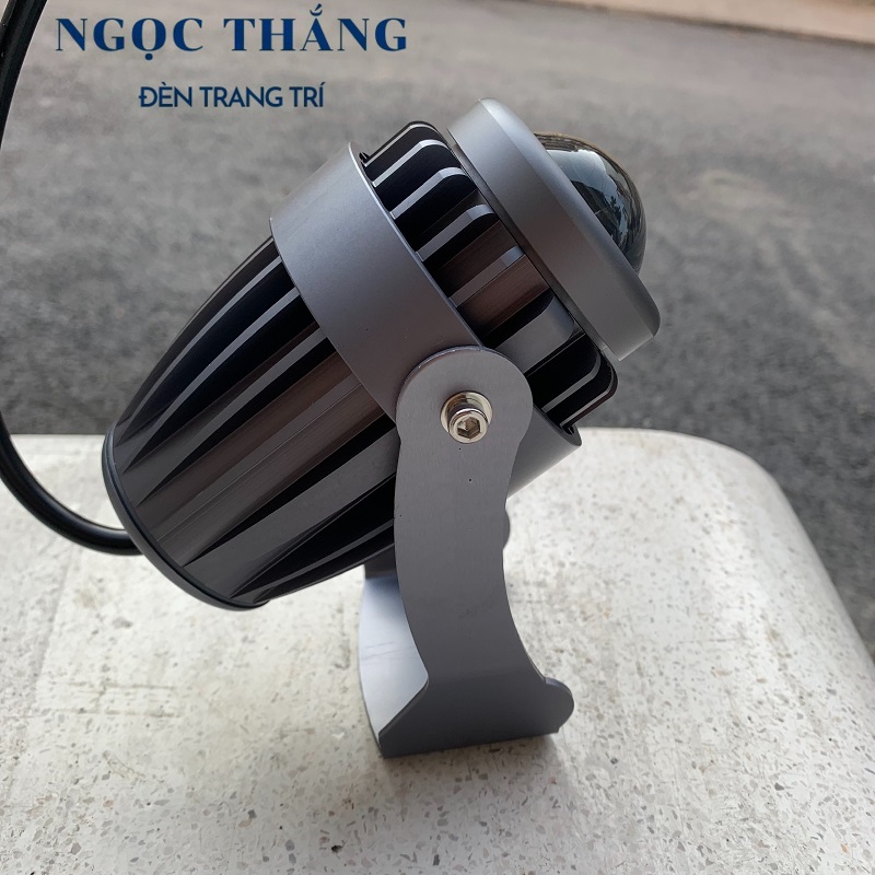 Đèn pha Led trang trí chiếu rọi cột ngoài trời Led 10W 220V SV1631 Ngọc Thắng (Ánh sáng vàng) - Ảnh 5