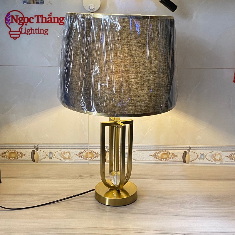 Đèn để bàn học làm việc phòng ngủ phòng khách ĐB5100 Ngọc Thắng (Tặng kèm một bóng Led Bulb 9W ánh sáng vàng)