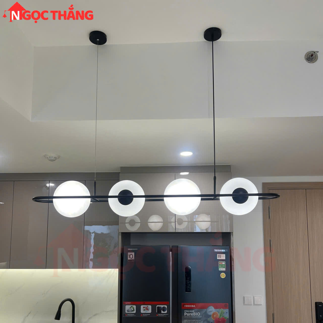 Đèn thả trần ngang 130cm trang trí bàn ăn quầy bar bàn làm việc led 3 màu 220V TTK138T4 Ngọc Thắng