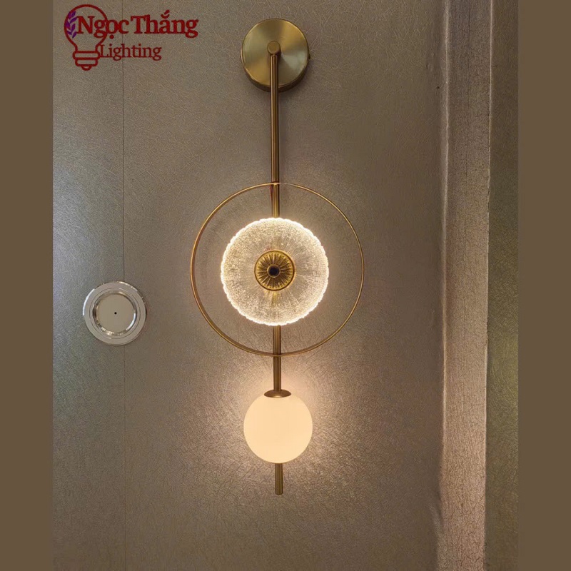 Đèn treo tường pha lê 70cm trang trí phòng ngủ phòng khách cầu thang Led 3 màu 220V V728B Ngọc Thắng