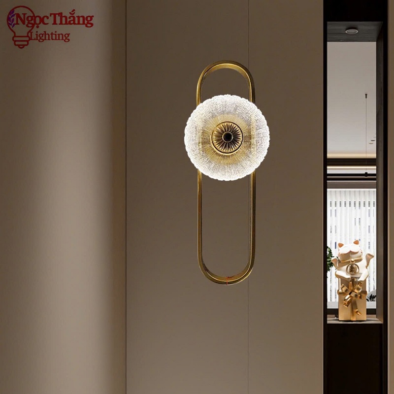 Đèn treo tường pha lê trang trí phòng ngủ phòng khách cầu thang Led 3 màu 220V V738B Ngọc Thắng