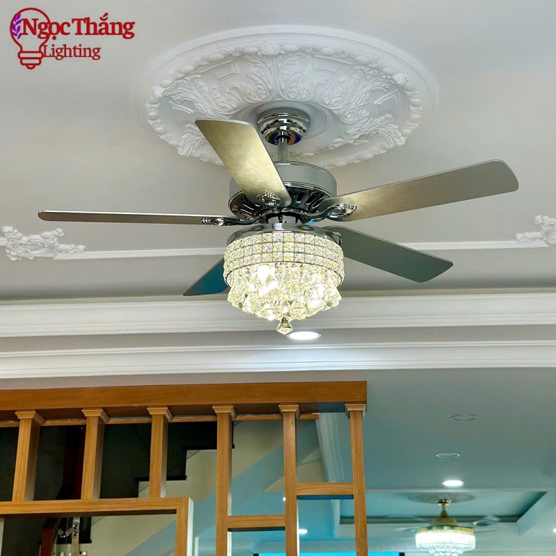 Quạt Trần Pha Lê 5 Cánh Gỗ Trang Trí Phòng Khách Bảo Hành 5 Năm QT5277 Ngọc Thắng Kèm Remote