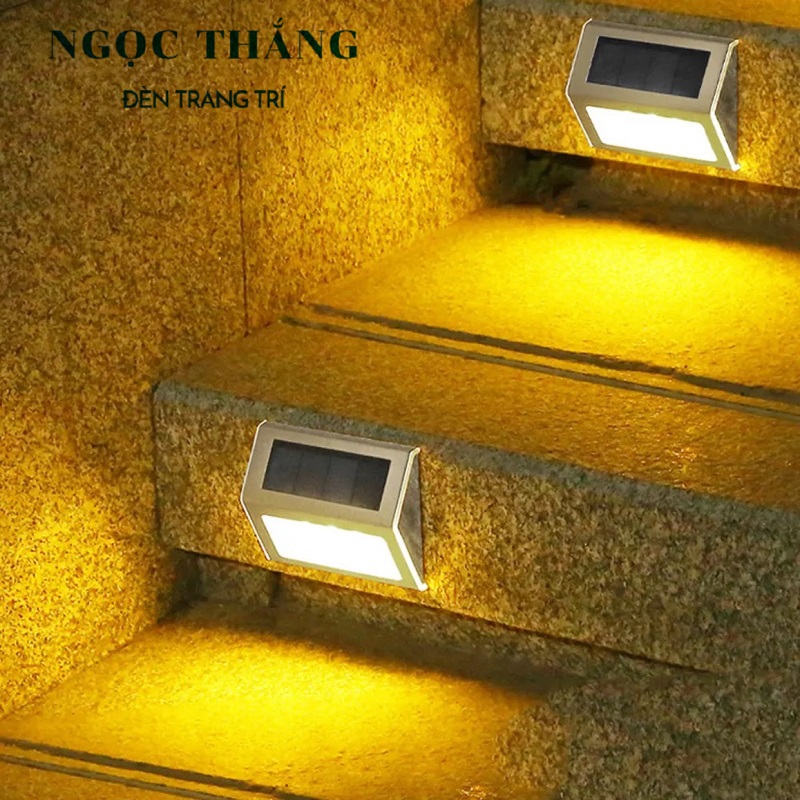 Đèn âm cầu thang